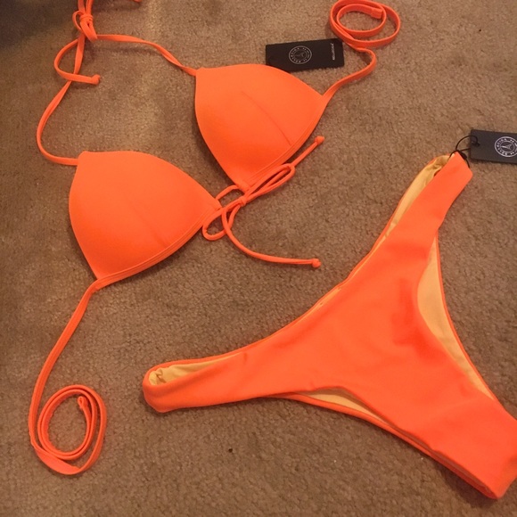 RELLECIGA neon orange seamless bikini - Picture 3 of 5
